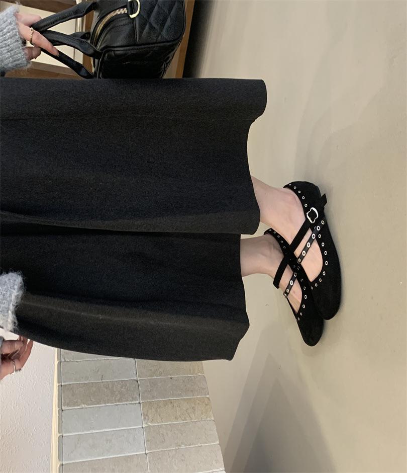 Gentle fairy wind ballet single shoes female 2025 French temperament elegant rivet round head shallow mouth Mary Jane shoes