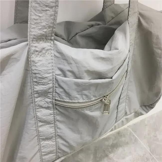 Lehká nylonová cestovní taška přes rameno na krátké vzdálenosti: Velkokapacitní sportovní taška pro volný čas