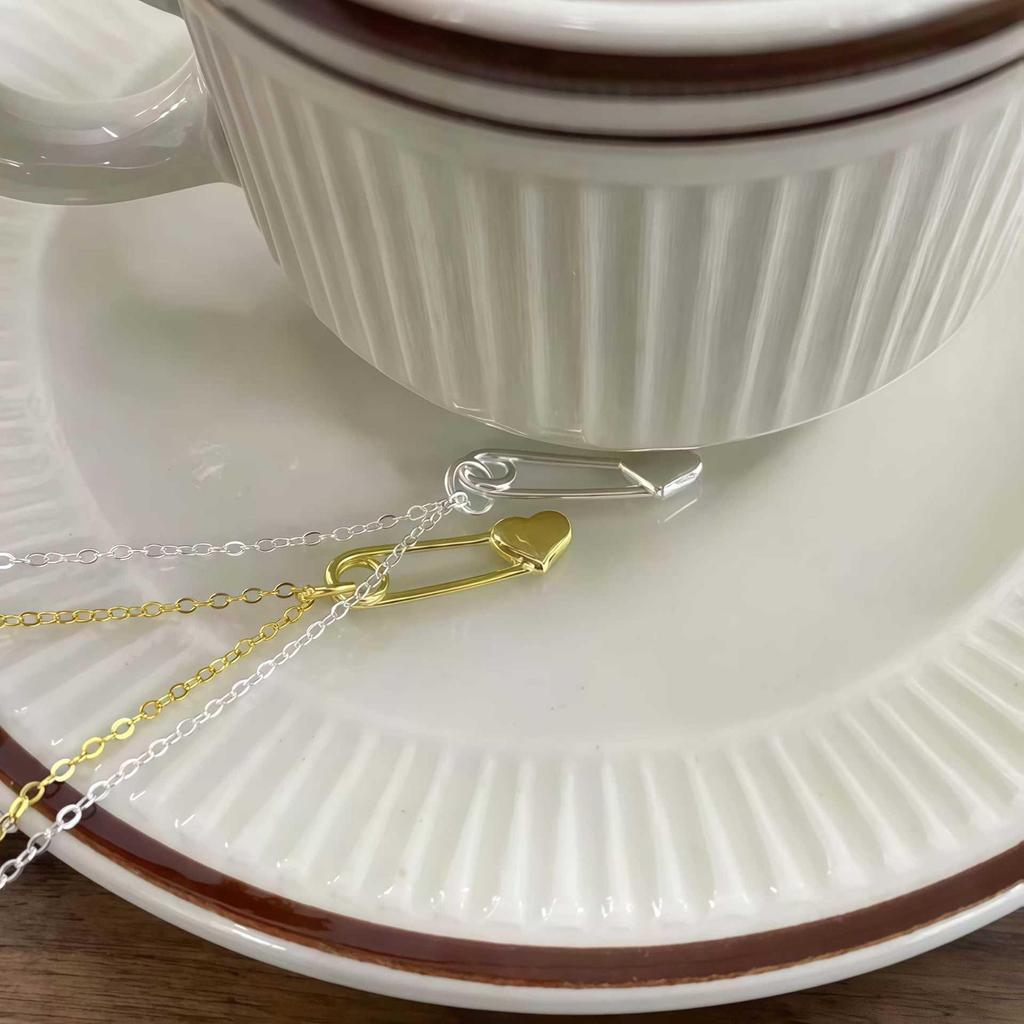 S925 Sterling Silver 18K Gold-Plated Heart Necklace for Women, Stylish Paperclip Clavicle Chain