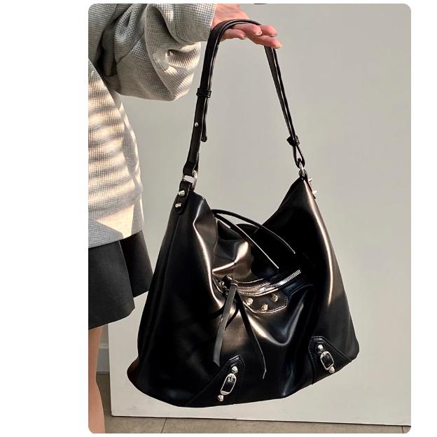 Ielgy Female Bag Autumn Winter Retro Merad Large-Capacity One-Shoulder Messenger
