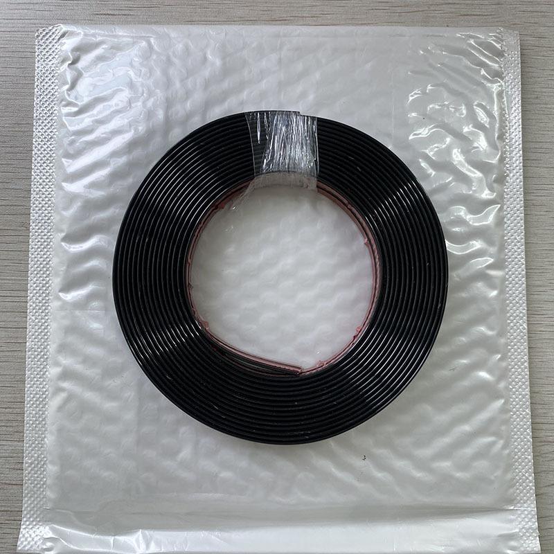 

1 рулон 5 м x 1 см ПВХ Молдинг для отделки салона автомобиля - Подходит для большинства автомобилей, Черный, Прочный и простой в установке чёрный