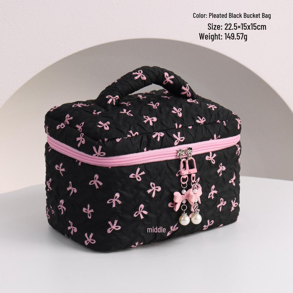 Elegant Pleated Bow Makeup Bag: Chic Design & Convenient Lipstick Clutch for Women