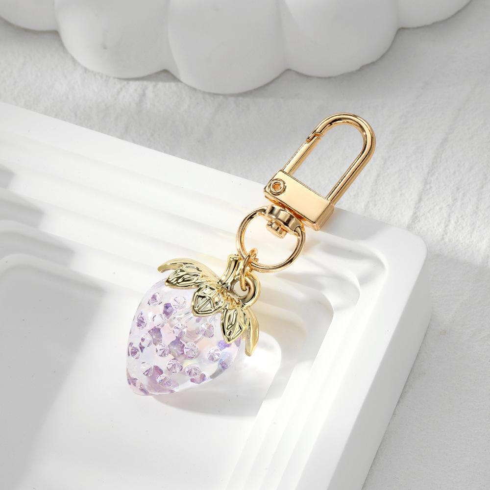 Transparent Strawberry Keychain Cute Acrylic Fruit Pendant Keyring Mobile Phone Bag Charm For Women Car Key Chains DIY Ornament
