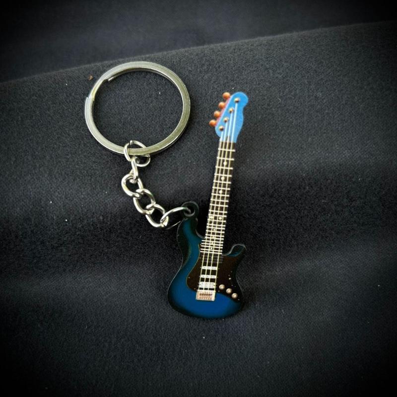Metal Color Stainless Steel Guitar Car Keychain Small Fresh Novel Round Buckle Accessories Student Bag Pendant Decor