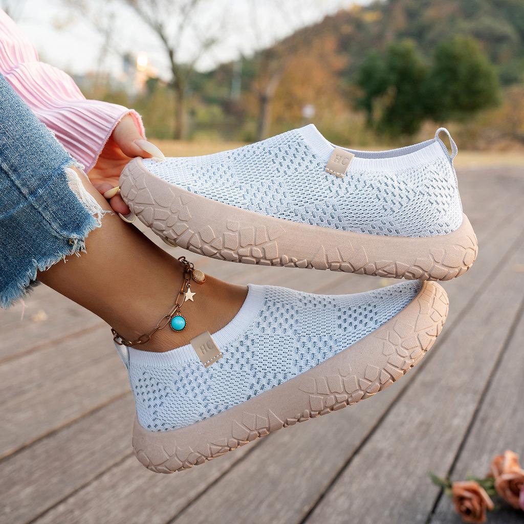 Women's Slip On Sneakers Breathable Mesh Work Casual Lightweight Tennis Workout Shoes for Women Non Slip Walking Shoes Comfortable Running Sneakers