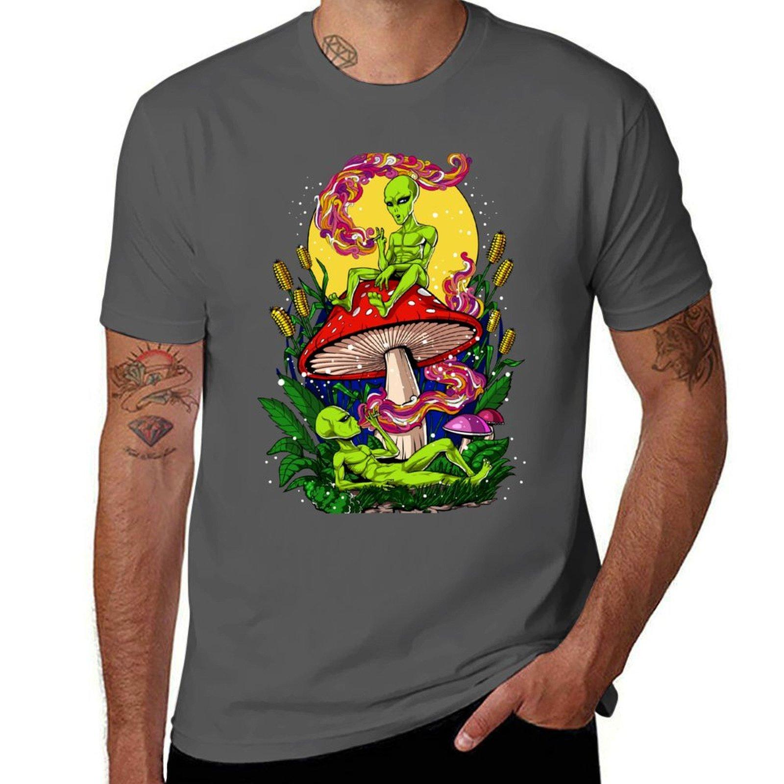 

Magic Mushrooms Aliens T-Shirt cotton t shirt pack man graphic t shirt T-Shirt 4XL