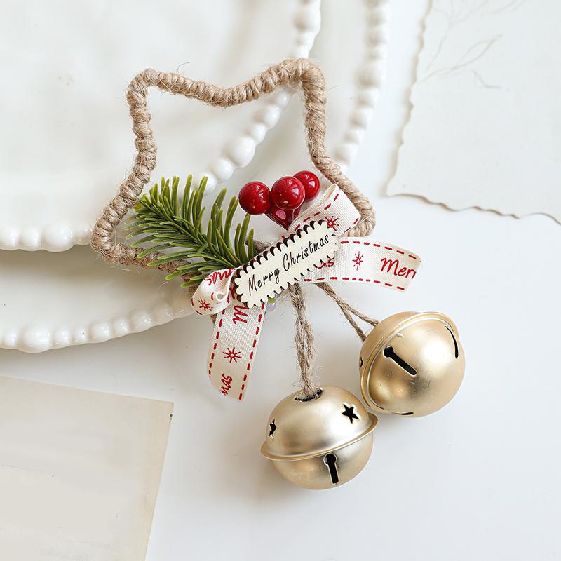 15.5x9.5cm Hollow-out Five-pointed Star Cute Door Hanging Xmas Atmosphere Pine Berry Design Home Decor Multi-Color
