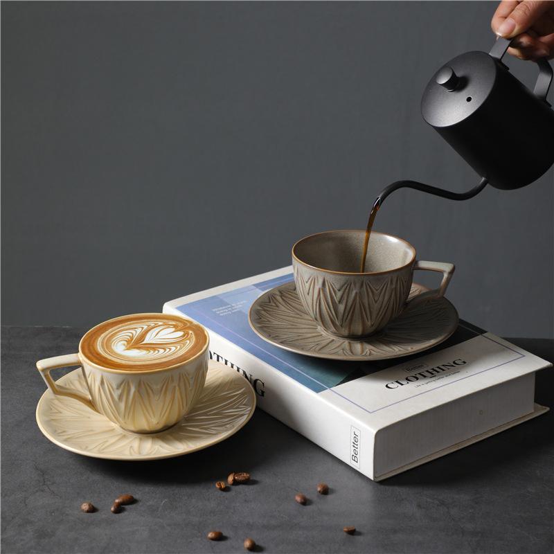 Ofengeänderte Latte Kaffeetasse und Untertasse Set Retro Keramiktasse Kreative Nachmittagstee Kaffeetasse Grobkeramik Haushalt