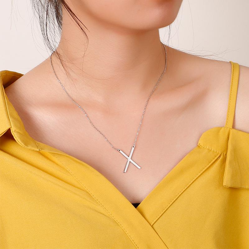 

Kalen Clavicle Necklace: 26 English Letter Titanium Steel Necklace for Women - Simple and Elegant Design