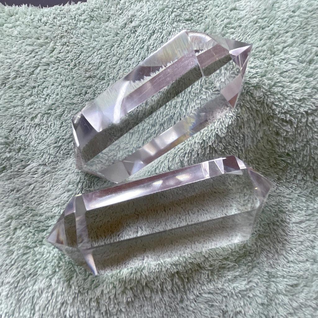 Bozhiluan Jewelry Clear White Smelting Double Point Crystal Tower Polished Healing Tone 7cm Feng Shui for Home Decor