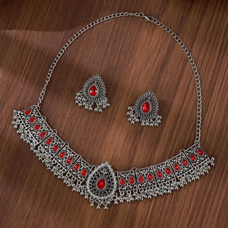 Retro Teardrop Gemstone Earrings Necklace Set High-end Diamond-encrusted Dress Accessories