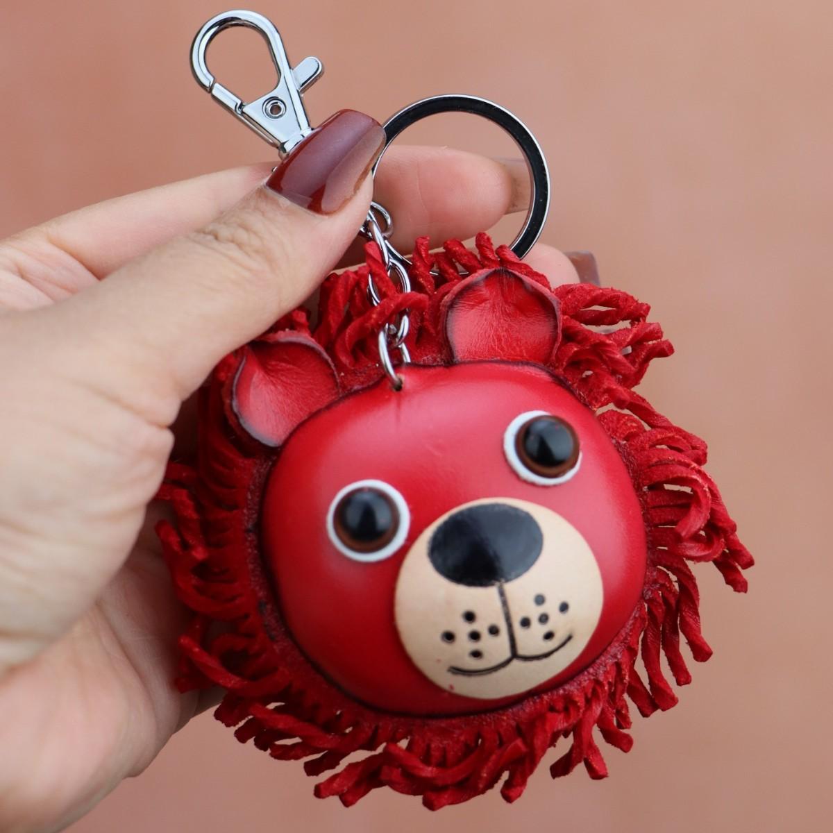 

First Layer Cowhide Little Lion Keychain Pendant Locomotive Car Key Chain Accessories Bag Pendant Cute Little Gift красный
