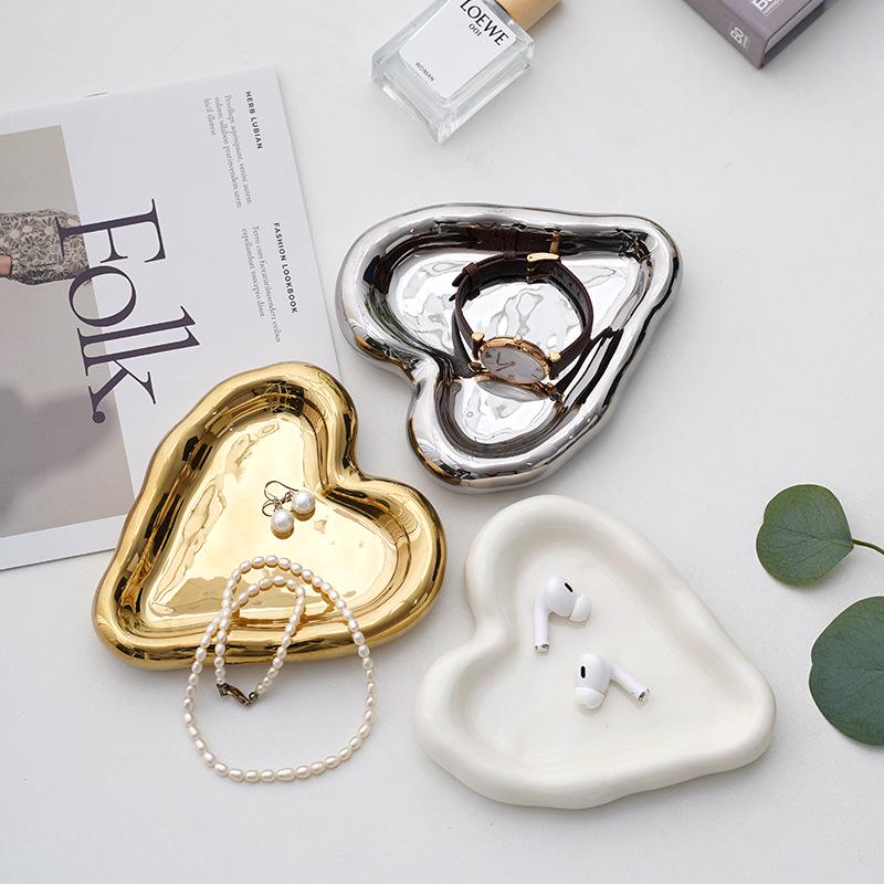 Nordic Heart-Shaped Ceramic Jewelry and Tabletop Storage Tray