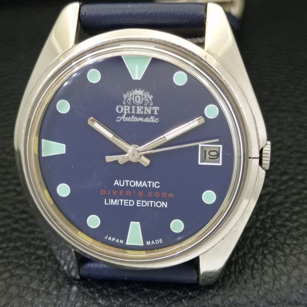VINTAGE ORIENT AUTOMATIC JAPAN MENS BLUE COLOR DIAL WATCH A700605-5 R204-a700605