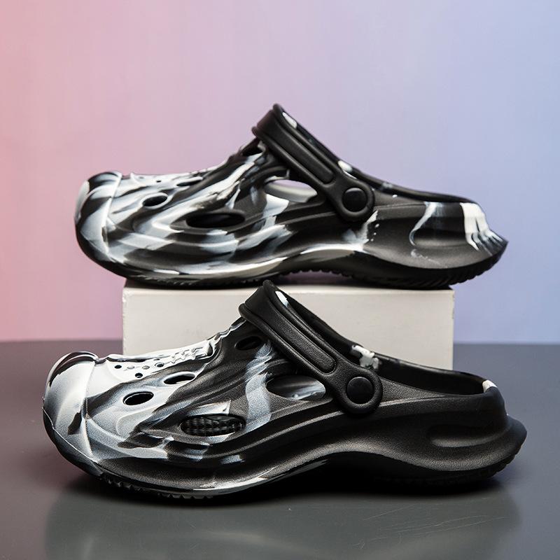 New sandals outdoor hole shoes non-slip and wear-resistant beach shoes summer breathable deodorant shoes