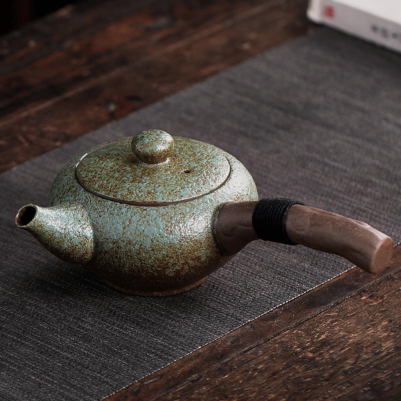 

Handmade Ceramic Side-Handle Teapot Zen-inspired Rustic Design for Traditional Gongfu Tea Rituals Stove-Safe Brewing Vessel