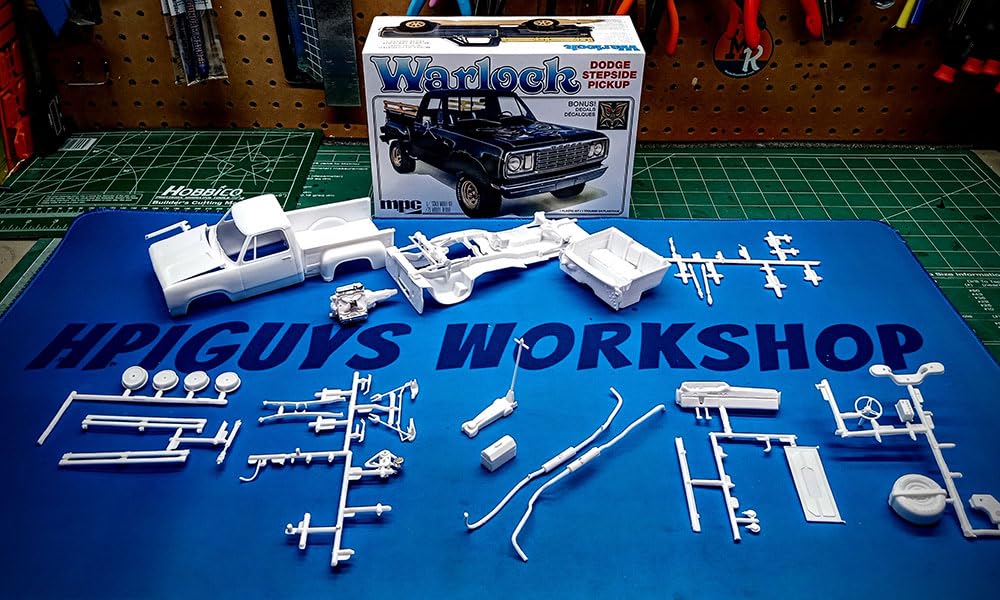 MPC 1/25 1977 Dodge Warlock Stepside Pickup Plastic Model Kit MPC983