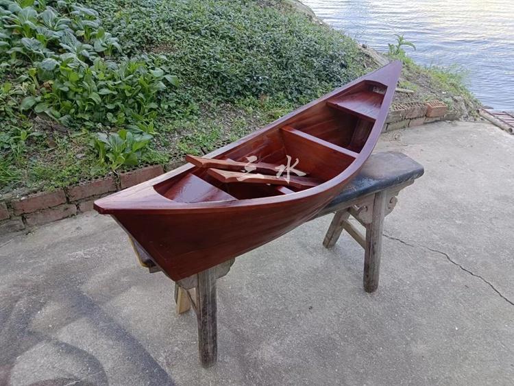 European Wooden Boat Model: Decorative Flower Boat Ornament for Landscaping and Water Tourism.