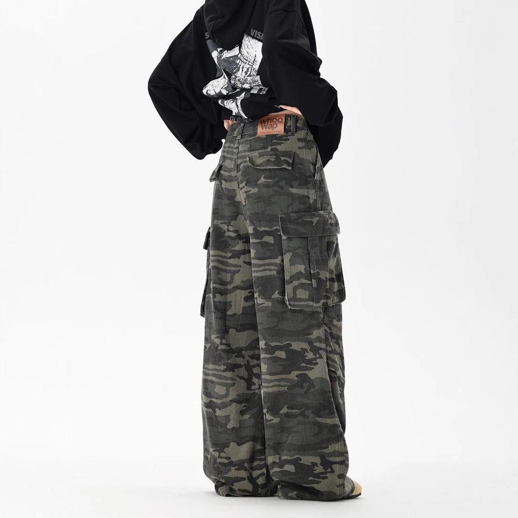Women's Camouflage Pleated Cargo Jeans - Loose Wide-Leg, Floor-Length Trousers