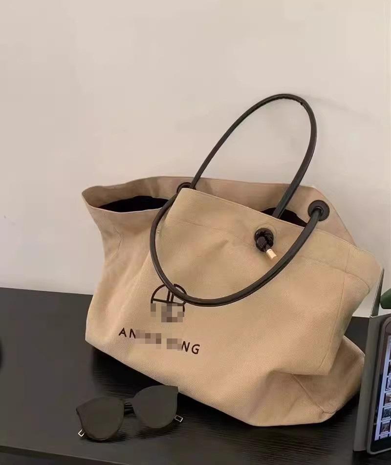 Large Capacity Tote Bag High-end Fashionable Canvas Bag Tote Bag Large Capacity Daily Vacation Handbag