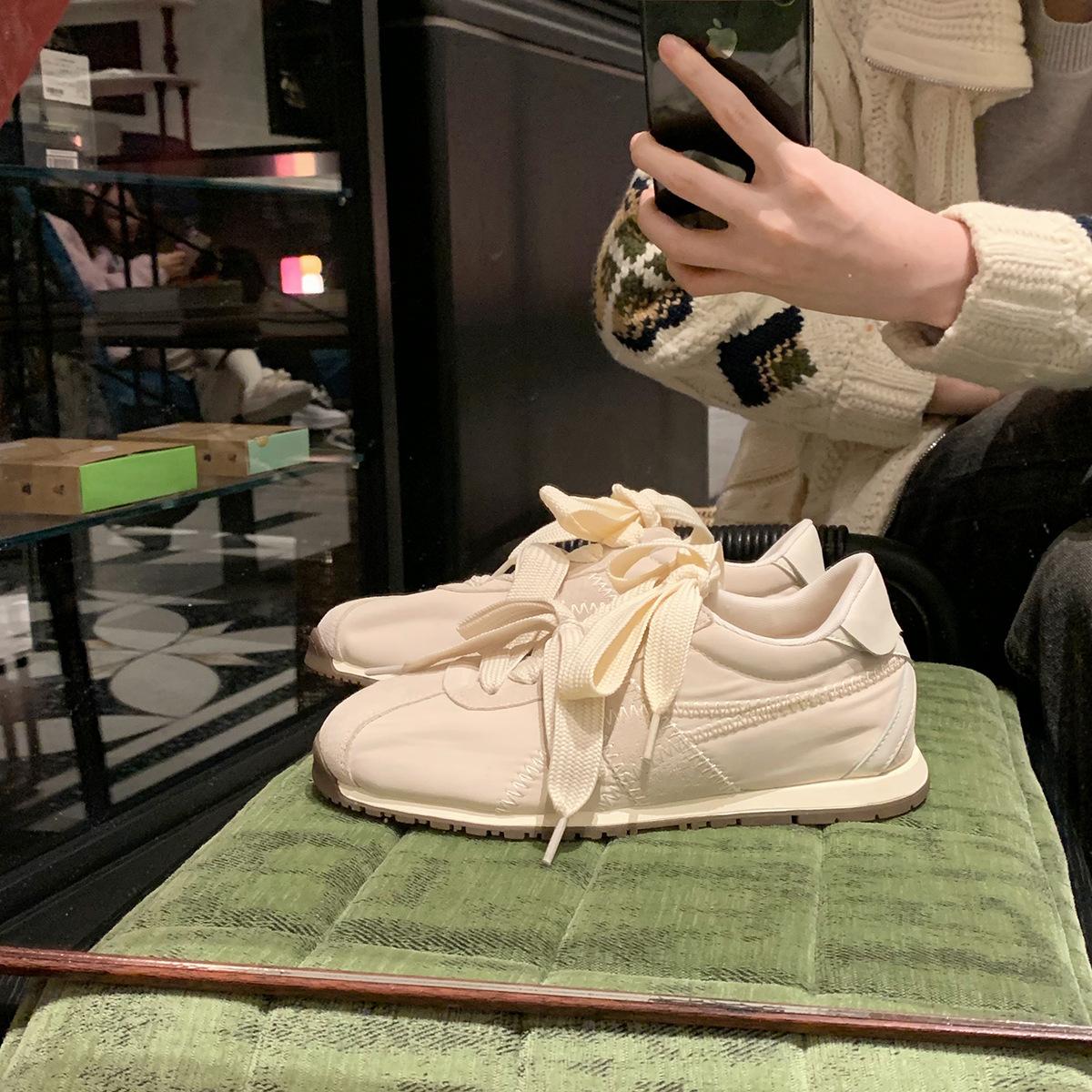 

Мама-виноград имеет такой же стиль в наличии~ Балетный стиль шнурки с мандариновыми утками, новая внутренняя высота, повседневные универсальные немецкие кроссовки, во 40