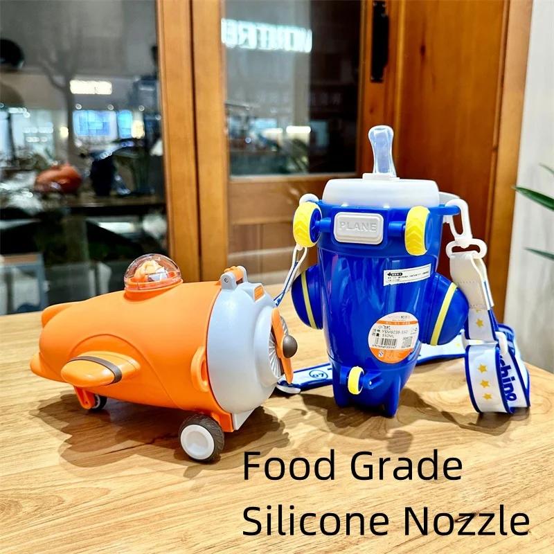 Kids Water Bottle Sippy Cup with Aircraft Modeling Cartoon Leakproof Water Bottles Outdoor Portable Drink Cup Bottle 550ml