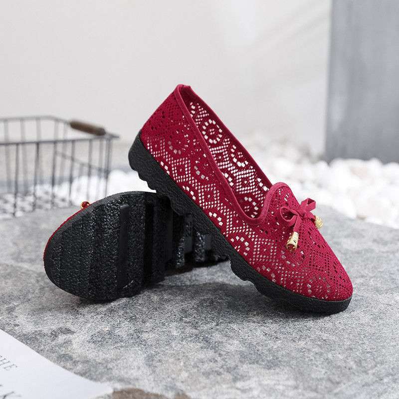 Summer women's shoes 2025 new old north cloth shoes women's breathable mesh shoes soft-soled mother shoes hole shoes Doudou single shoes