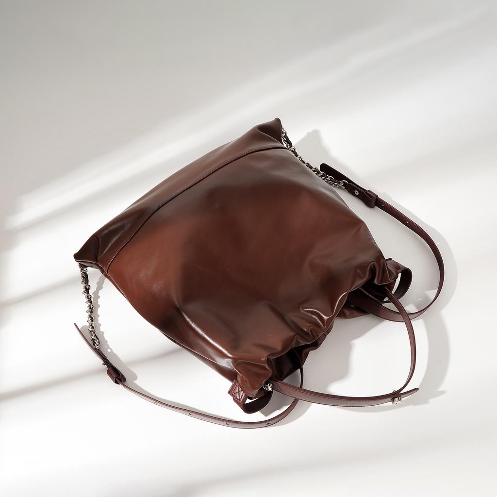 New Niche Glossy Tote Bag Fashionable Pleated Large-capacity Bucket Bag Shoulder Messenger Bag Women
