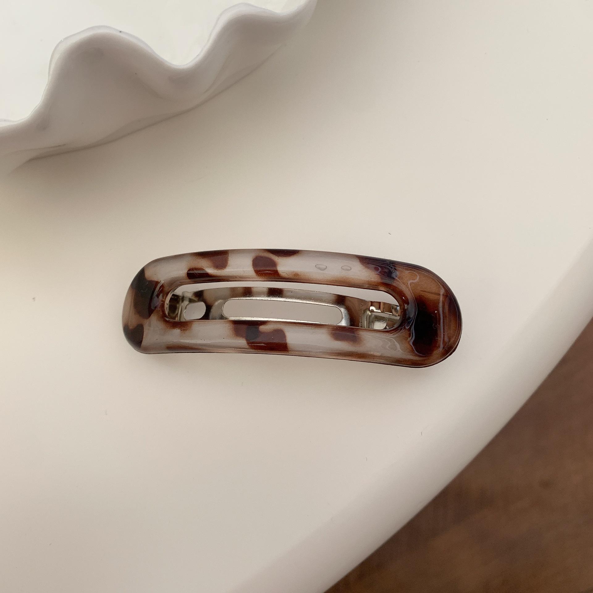 

Полый зажим для волос с леопардовым принтом, французский зажим, пластиковые боковые заколки, заколка-гребень, женские аксессуары для волос