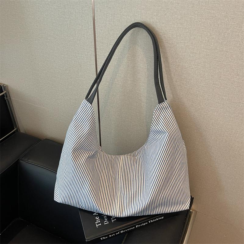 Borsa Hobo in Tela a Righe Morbida con Ampia Tracolla Grande Capacità Borsa Tote Casual da Donna per l'Uso Quotidiano