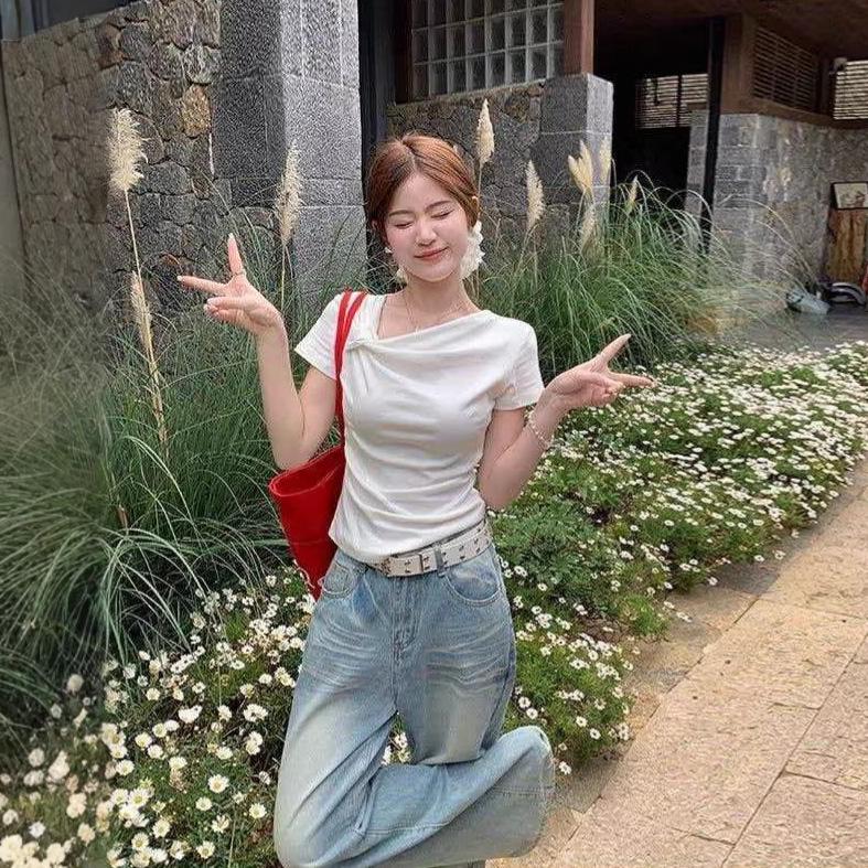 Light blue sweet short-sleeved T-shirt for women's summer new Korean straps for girls to wear slim-fitting bottoming shirt