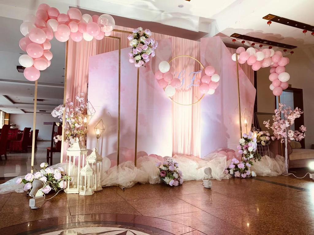 Golden Wrought Iron Wedding Arch & Decorative Flower Stand