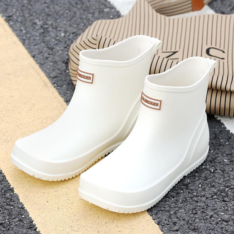 Women's short rain shoes simple black fashion rain boots women's wading shoes non-slip versatile rubber shoes warm short boots