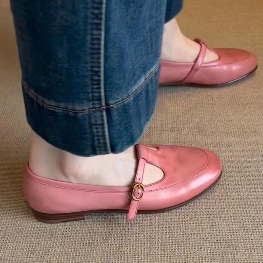 Ladies Flat Shoes Square Toe British Style Small Leather Shoes Women New Silver Single  Fashionable Mary Jane Shoes