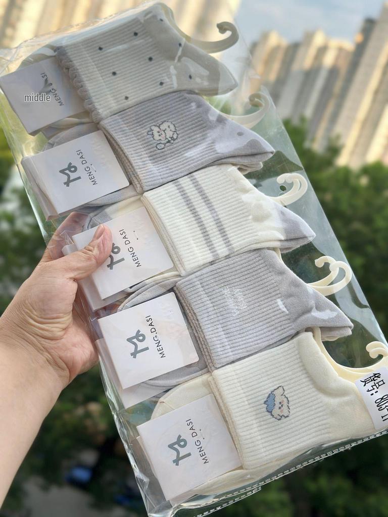 Autumn/Winter 10-Pack Women's Mid-Calf Cartoon Socks - Cute, Comfortable, Fashionable, College Style Cotton Sports Socks