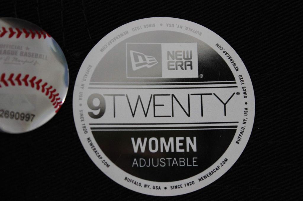 New Era MLB 9TWENTY Scatter Hat with Mini Boston Red Sox Women's Logo,