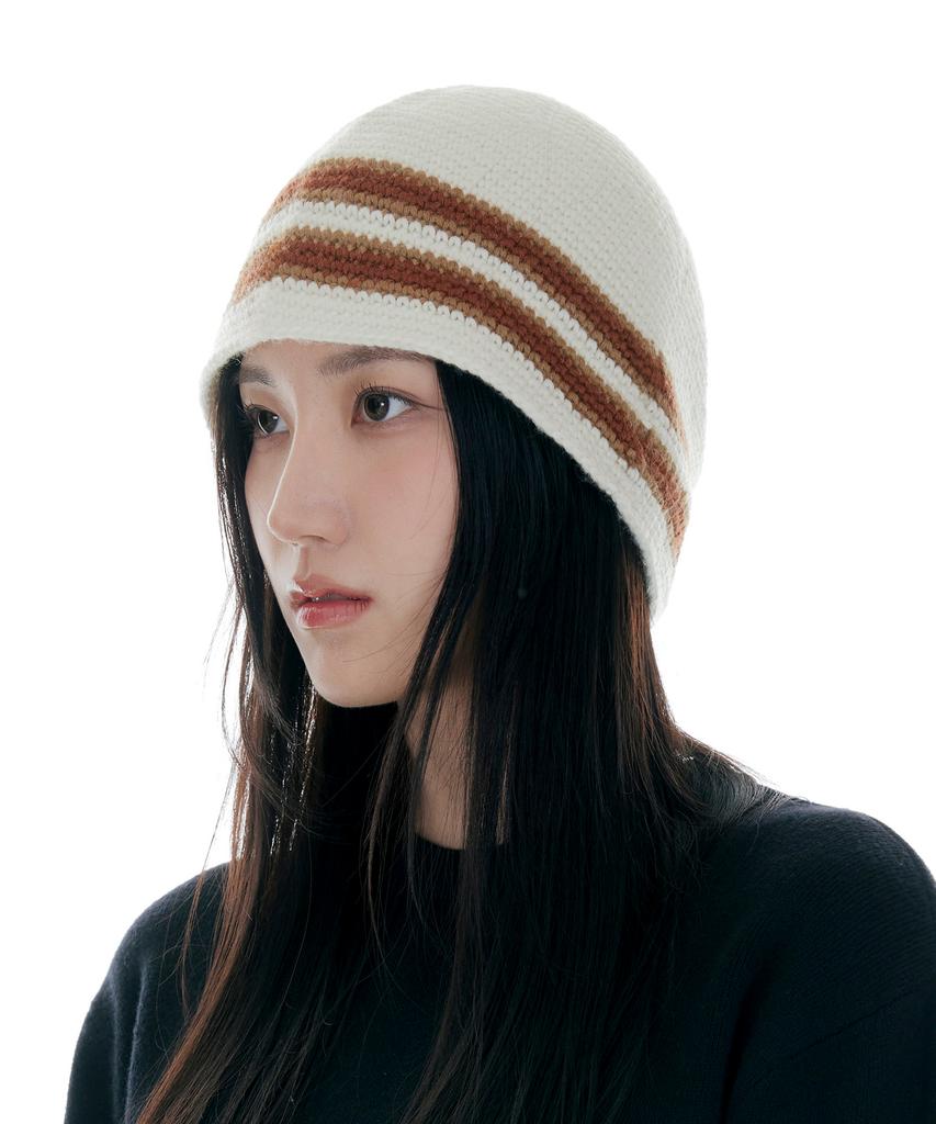 Luoeseupaeg Striped Wool Knit Hat (Ivory)