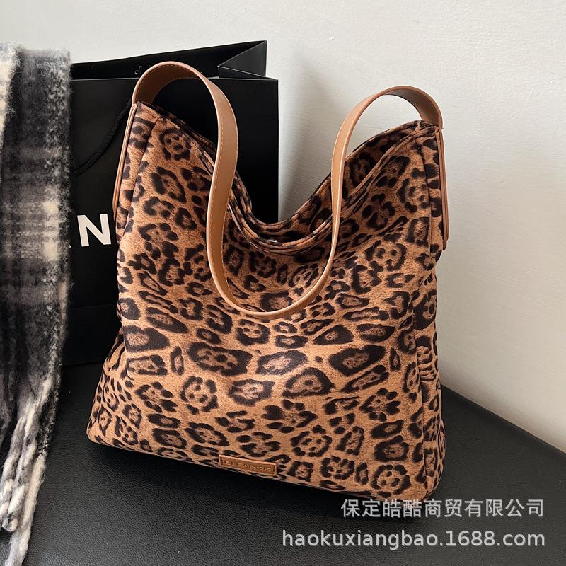 Suede leopard print bag women's 2025 new shoulder bag autumn and winter tote bag large-capacity work commuter women's bag