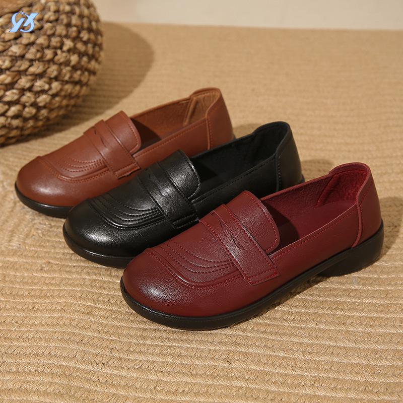 Zapatos casuales nuevos de primavera y verano suela blanda zapatos de cuero cómodos zapatos individuales medios de mujer zapatos planos antideslizantes de mujer negros