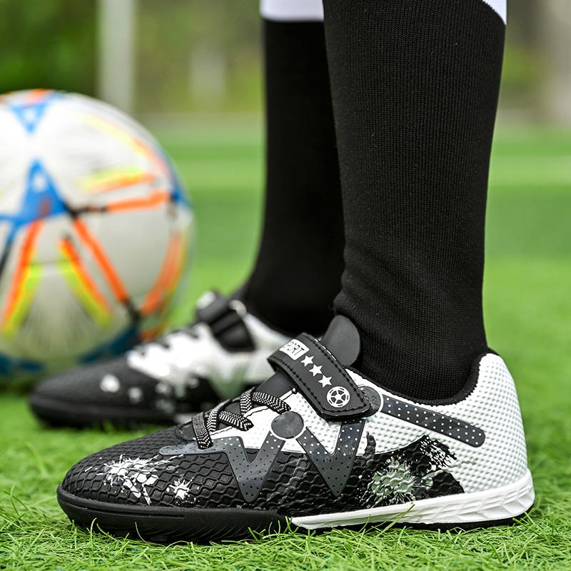 Jungen/Kinder Gummi rutschfeste kurze Spike Klettverschluss Schnürung Kunstrasen Fußballschuhe