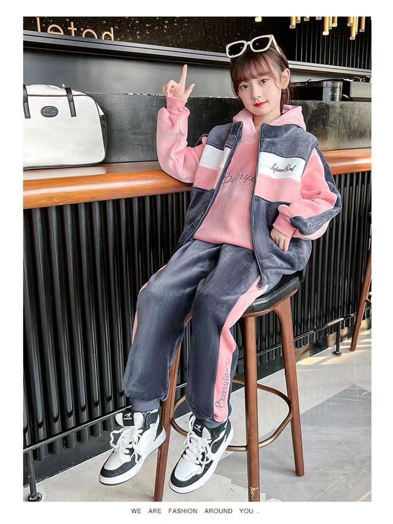 Girls' 2025 Spring/Autumn Stylish Three-Piece Sportswear Set for Big Kids