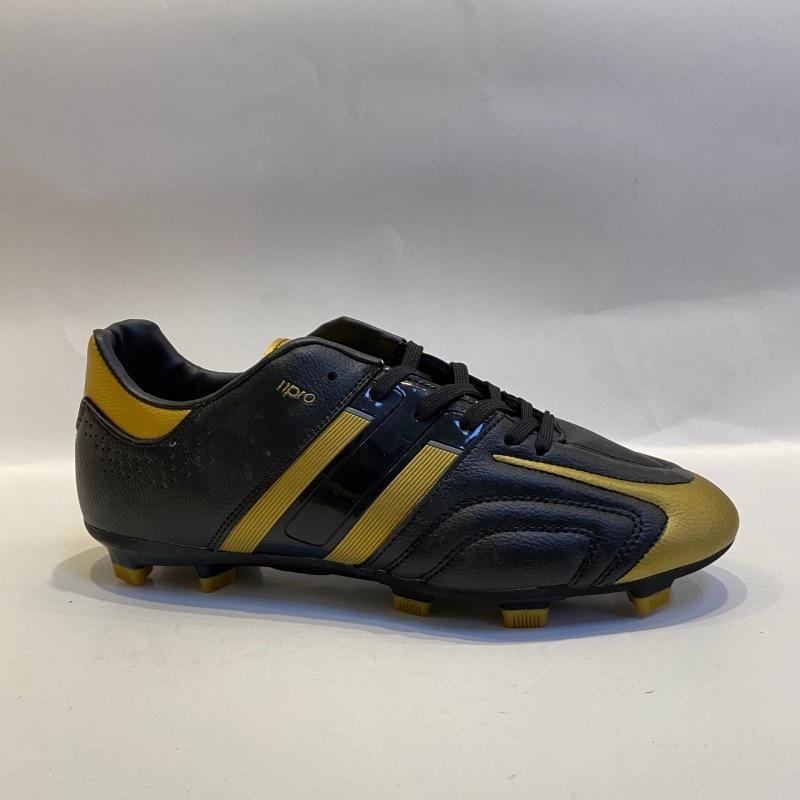 

Customisation European football shoes Men s low top soccer shoes Professional spike training shoes 35