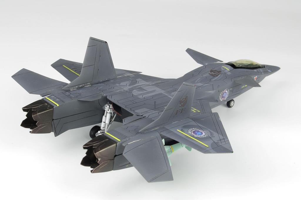PLATZ Combat Fairy Yukikaze FFR-31 Silpheed with AAM-V/VII Missiles 1/72 Scale Unpainted Multi-Material Kit X-19 (Airplane)