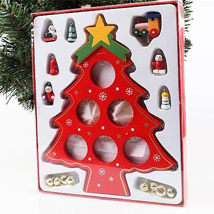 Holiday Tabletop Decor Carved Wood Xmas Tree 6 Hole Centerpiece for Mantel Scene Christmas Village Diorama Craft Ornament