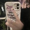 Graffiti anglický měkký obal pro iPhone 11/12/13/14 Pro/15 Pro Max v bílé barvě