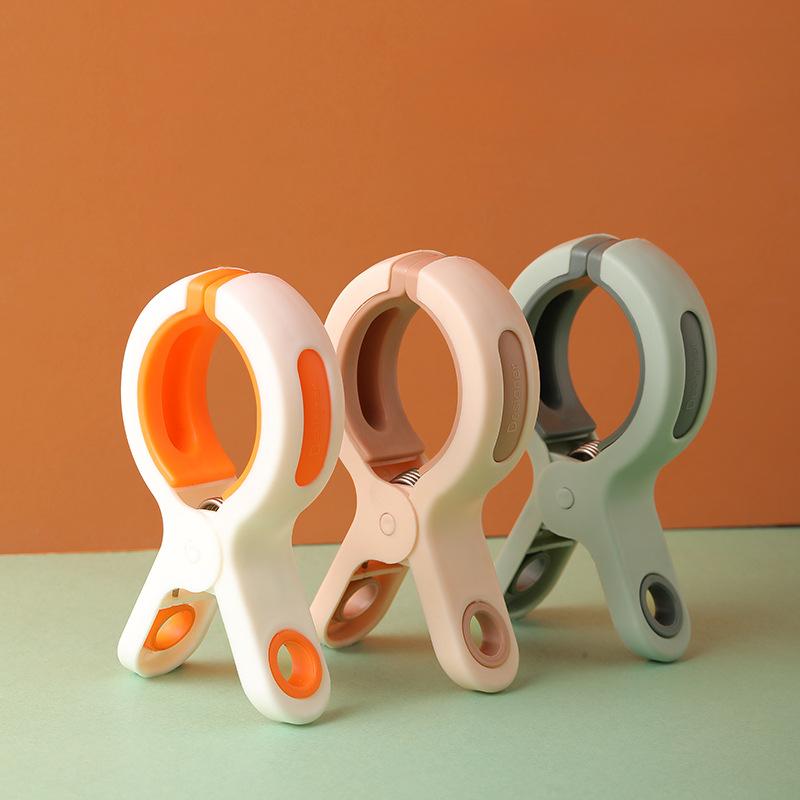 

The Large Plastic Clips for Drying Quilts Are Used To Fix Cotton Quilts and Windproof Quilt Clips 3 pc белый