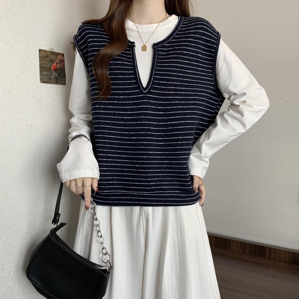 Women's Plus Size Two-Piece Effect Striped Long Sleeve T-Shirt – Age-Reducing, Versatile Design for Spring and Autumn