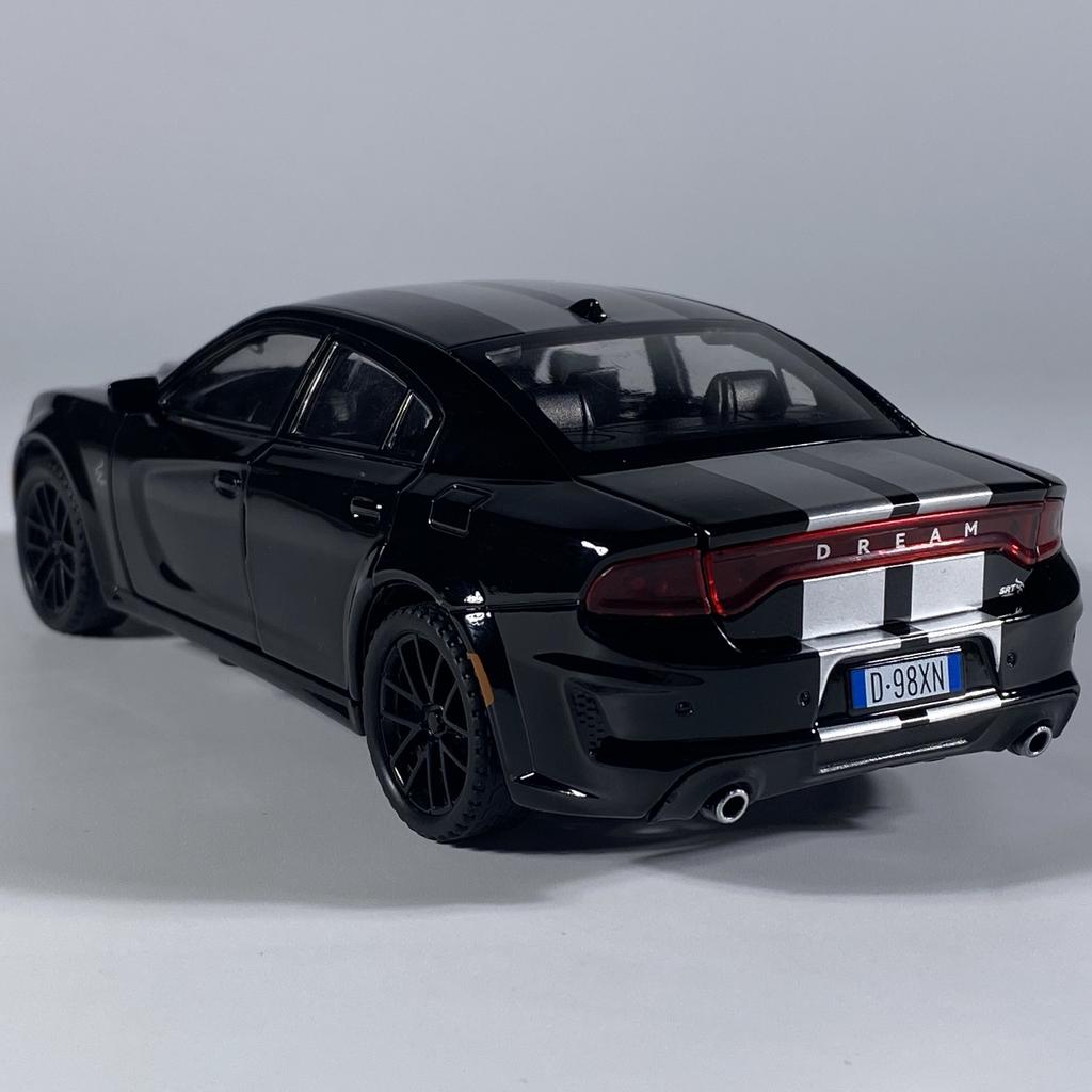 1/32 Dodge Charger SRT Super Sports Car Alloy Diecast Model Car Home Simulation Desktop Display Aldult Valentine's Day Gift Boys