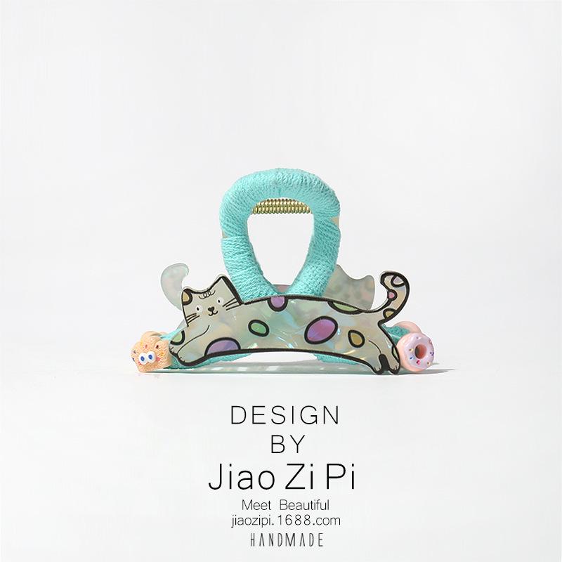 Sevimli Yavru Kedi & Köpekbalığı Saç Tokası: Basit Şekillendirme için Küçük, Çok Yönlü Tasarım