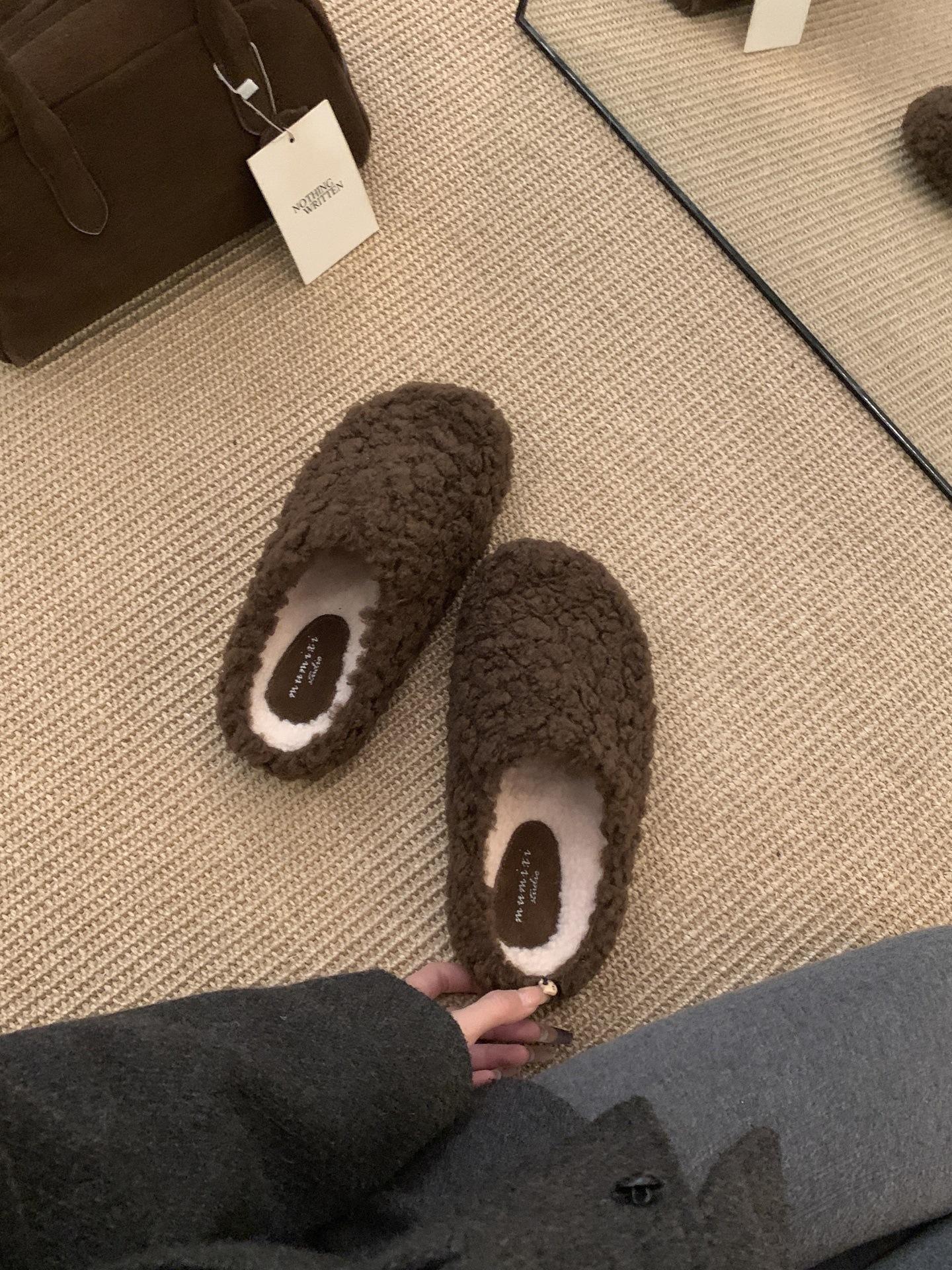 

2025 new retro thick-bottomed plush slippers women s outer wear niche bag head drag one foot cotton drag 39